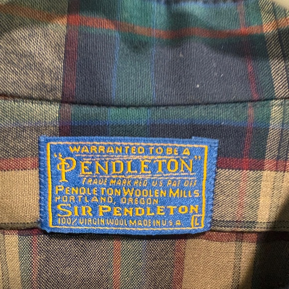 Vintage Men’s Pendleton Plaid Wool Shirt - Picture 9 of 10